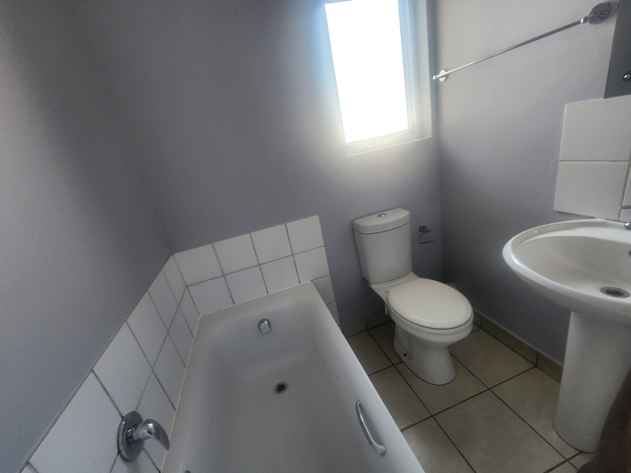 To Let 1 Bedroom Property for Rent in Maitland Western Cape